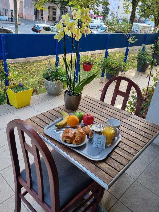 Hotel Les Gens De Mer La Rochelle Ла Рошел Екстериор снимка