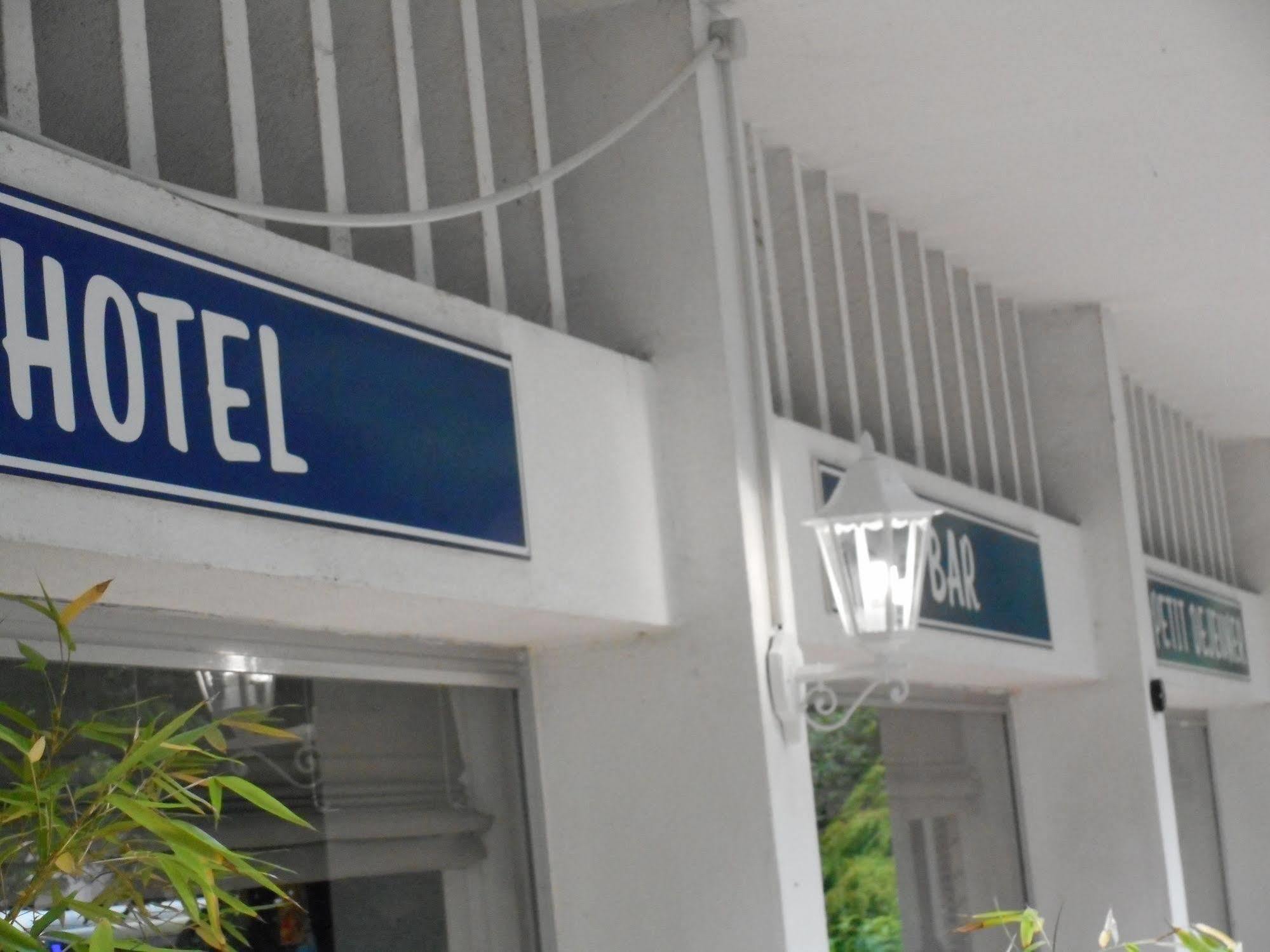 Hotel Les Gens De Mer La Rochelle Ла Рошел Екстериор снимка